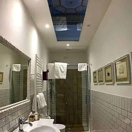 Bed & Breakfast Theodora 3*